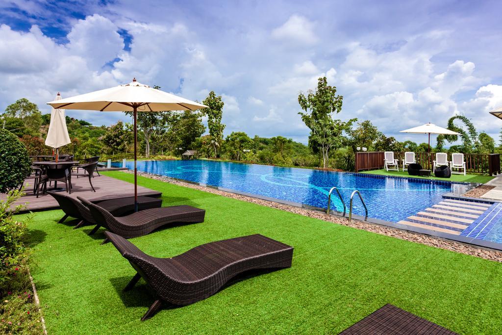 Hotel Phukumhom Khao Yai à Wangkata Extérieur photo