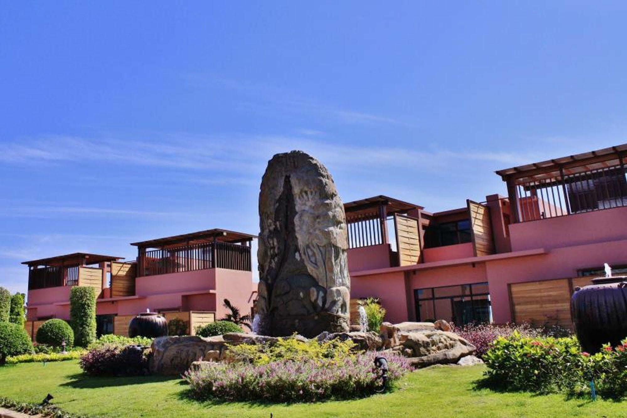 Hotel Phukumhom Khao Yai à Wangkata Extérieur photo