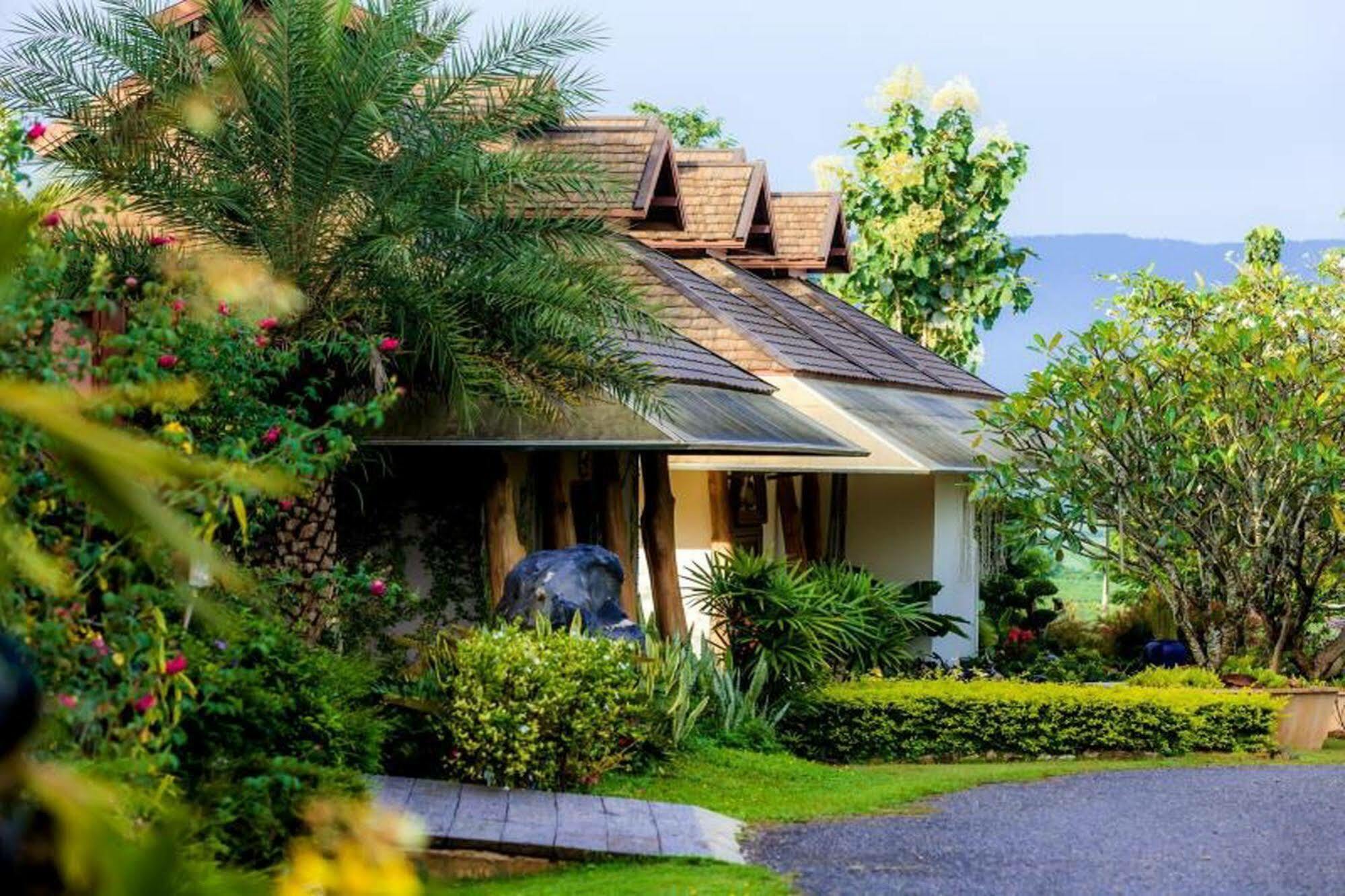 Hotel Phukumhom Khao Yai à Wangkata Extérieur photo