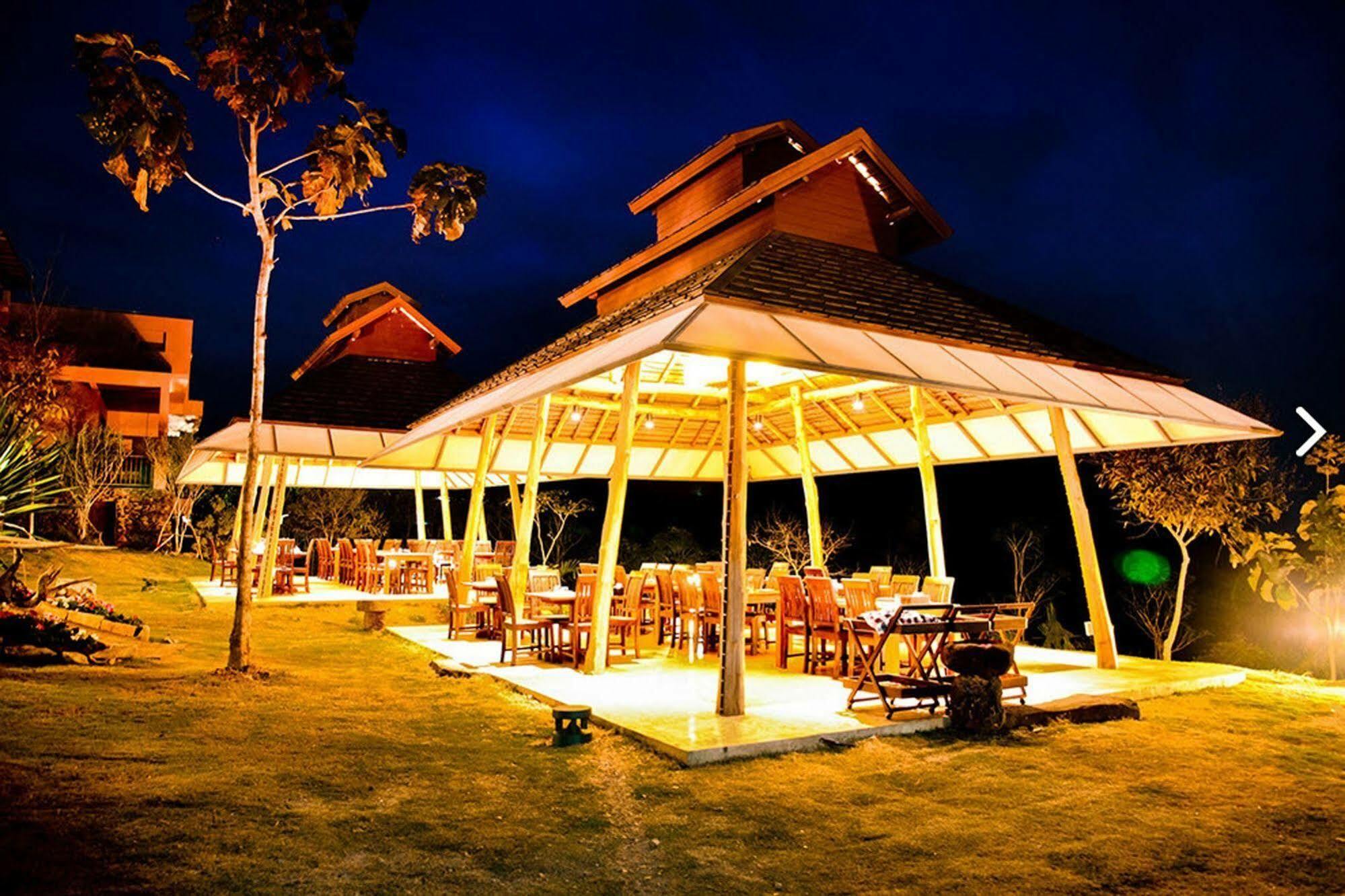 Hotel Phukumhom Khao Yai à Wangkata Extérieur photo